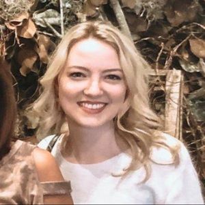 Meet your Posher, Elizabeth